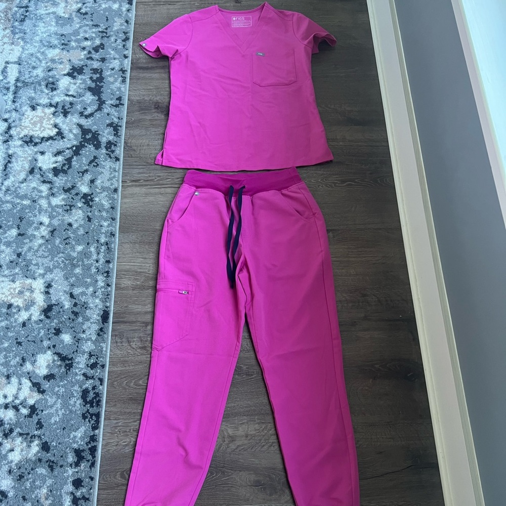 Figs scrubs